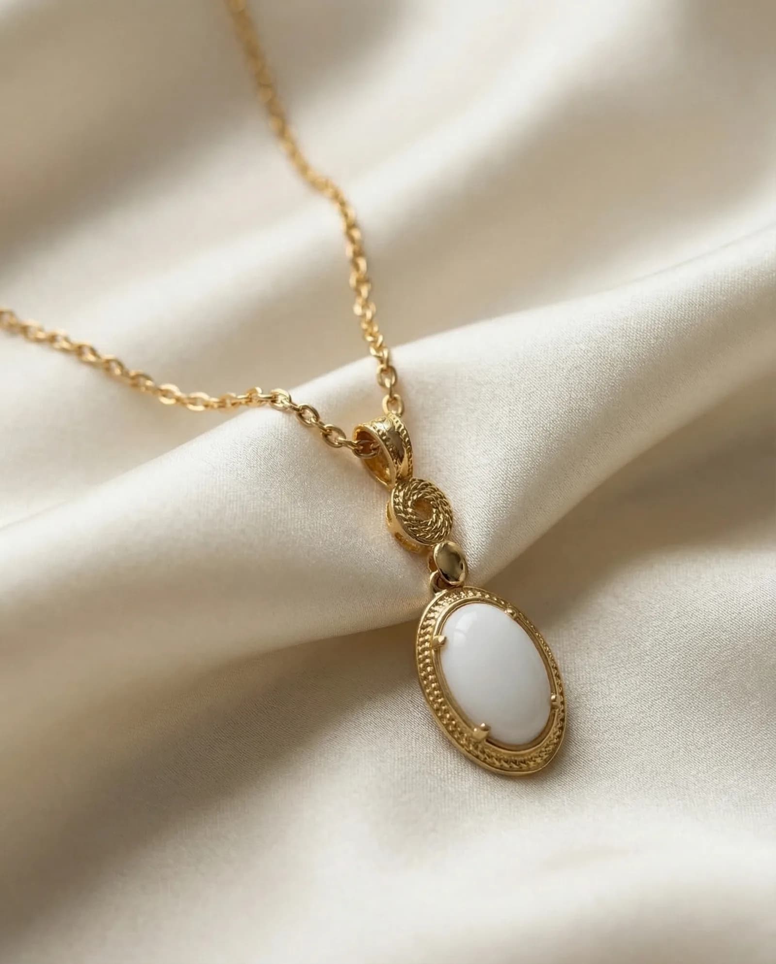 Collar Etruria - Piedra blanca, Oro amarillo