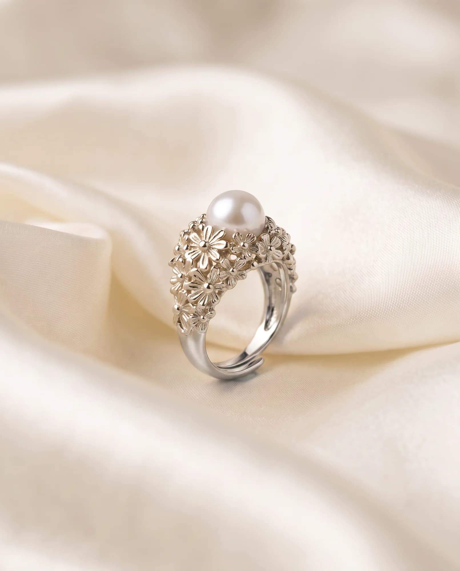 Anillo Margarita Grande, Oro blanco