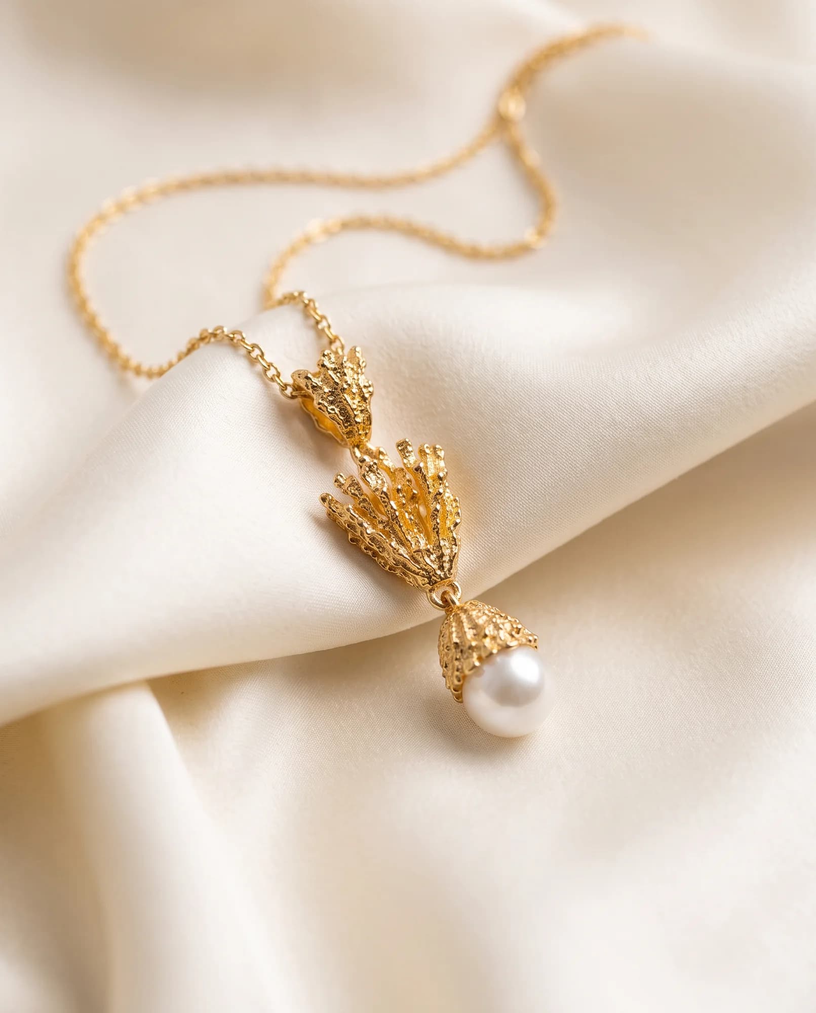 Collar Coral, Oro amarillo