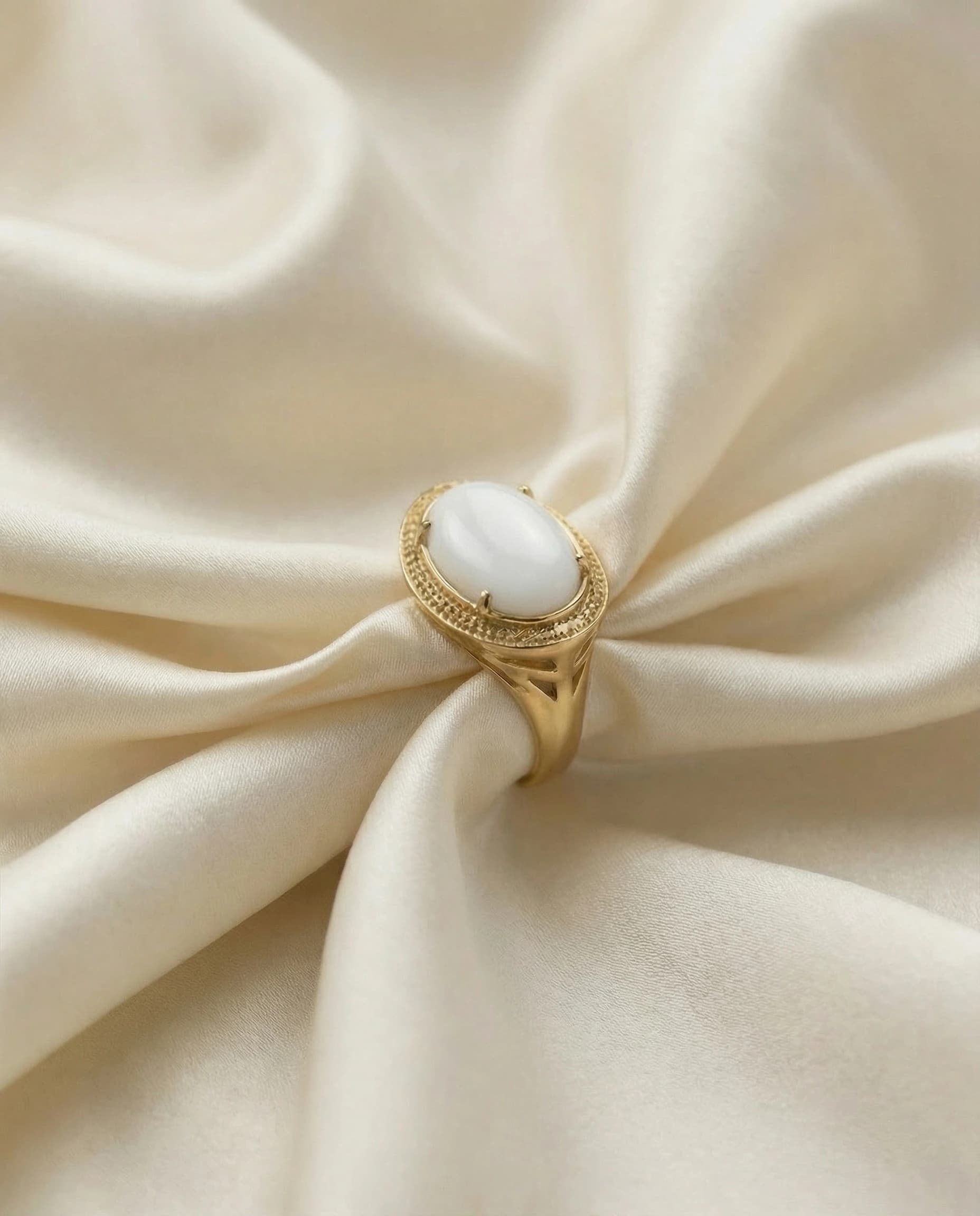 Anillo Etruria - Piedra blanca