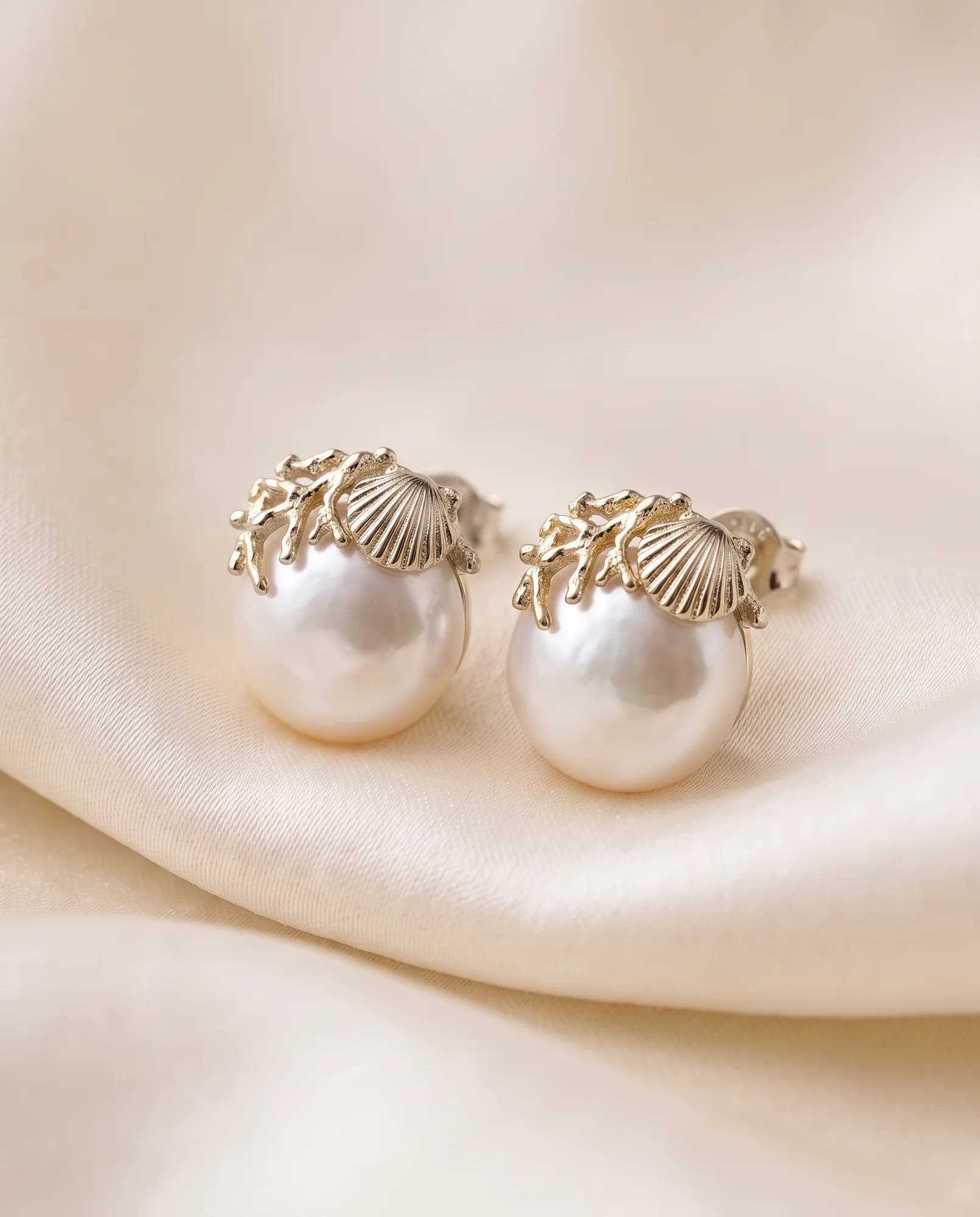 Pendientes Concha, Oro blanco