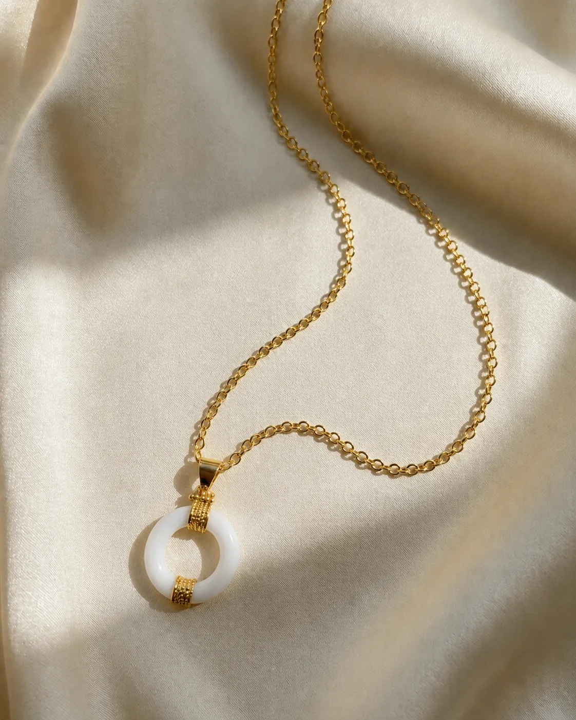 Collar Órbita - Piedra blanca, Colección Órbita · vista 1